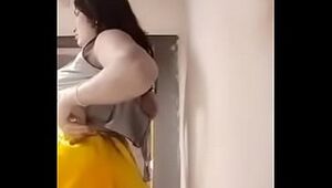 Swathi naidu interchanging clothes and getting well-prepped for shoot part-1