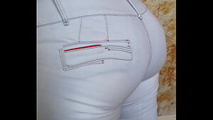 Esposa culona jeans apretaditos 2